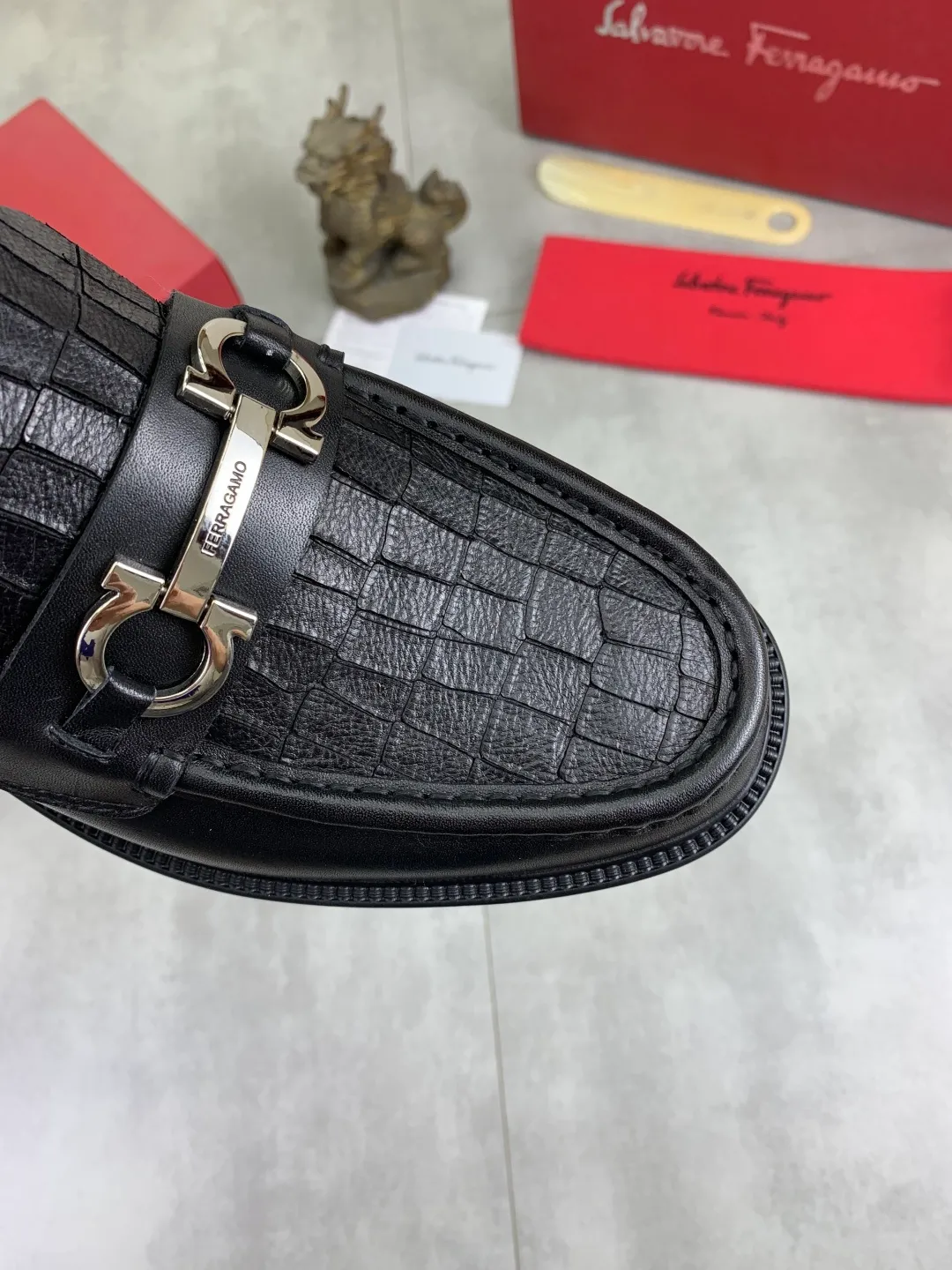 Men's Men's Shoes 💰P540💰[New Style] Water-dyed Niuli 🆘[Salvatore Ferragamo] Ferragamo's latest casual business leather shoes for men! Available at counters simultaneously! The fabric is made of specially imported original calfskin, the lining is made of imported water-dyed cowhide, and the original combination outsole is absolutely luxurious and leads the fashion trend. Matching code: 39-44 (38 45 customized) black optional